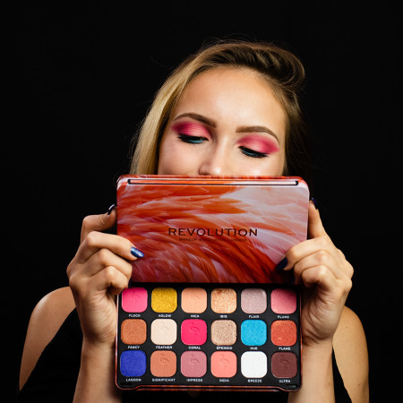 Revolution Forever Flawless flamboyance Flamingo Palette Revolution Forever Flawless flamboyance Flamingo Palette