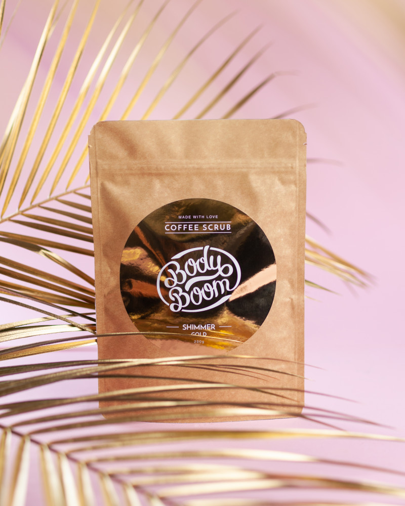 Body Boom Shimmer Gold Coffee Scrub kávés testradír (200g) PINK PANDA